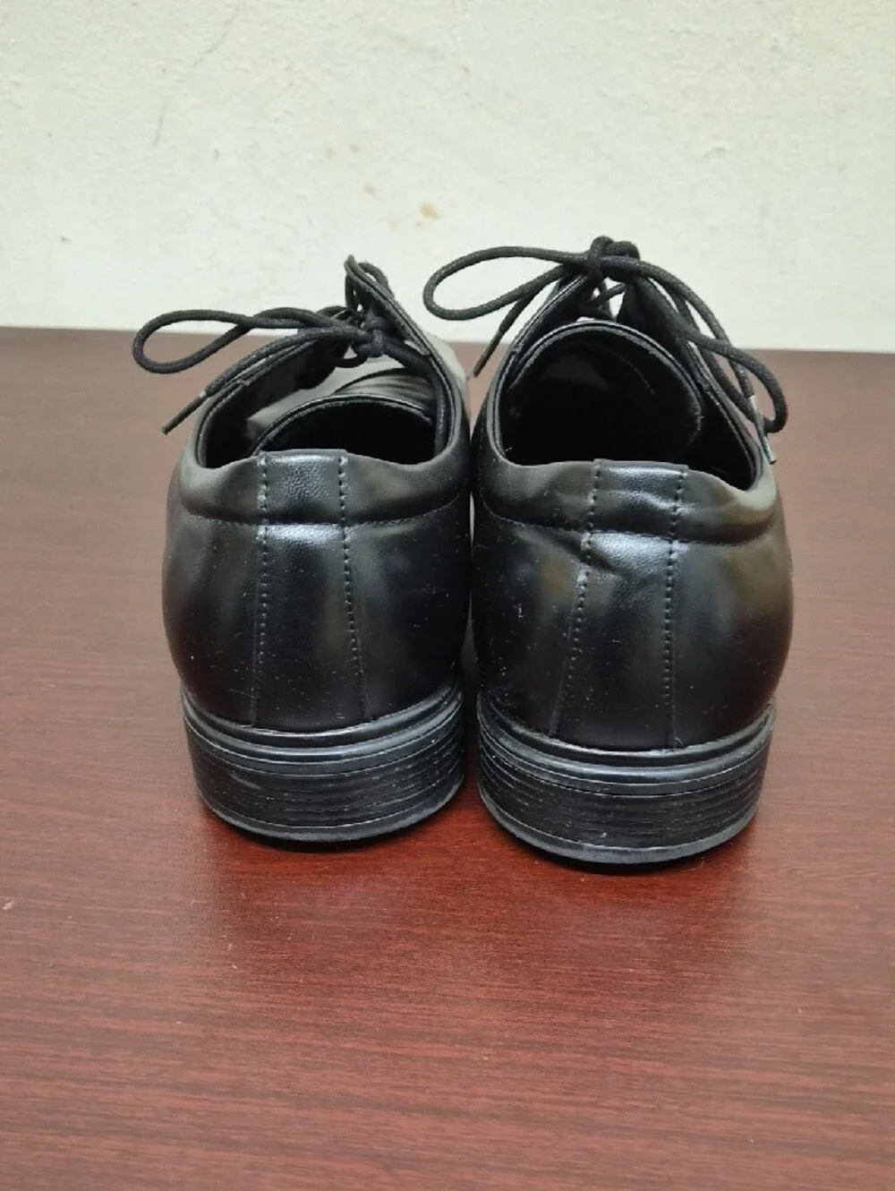 Van Heusen Black Men’s Cap-Toe Derby Dress Shoes Size 11.5
